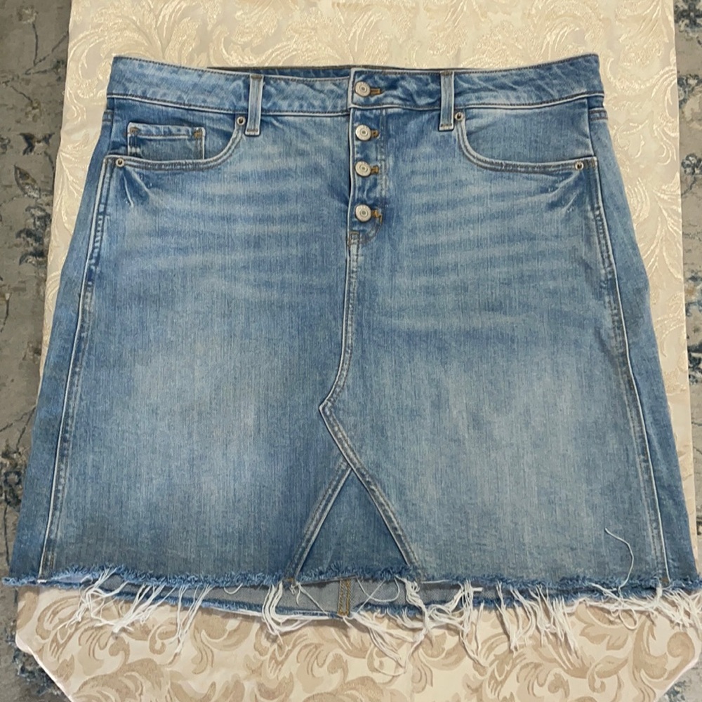 Old navy jean skirt size 18